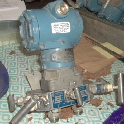 ROSEMOUNT 3095MA2CA0013AA00NABS5Q4 PRESSURE TRANSMITTER 800 PSIG (VV6)