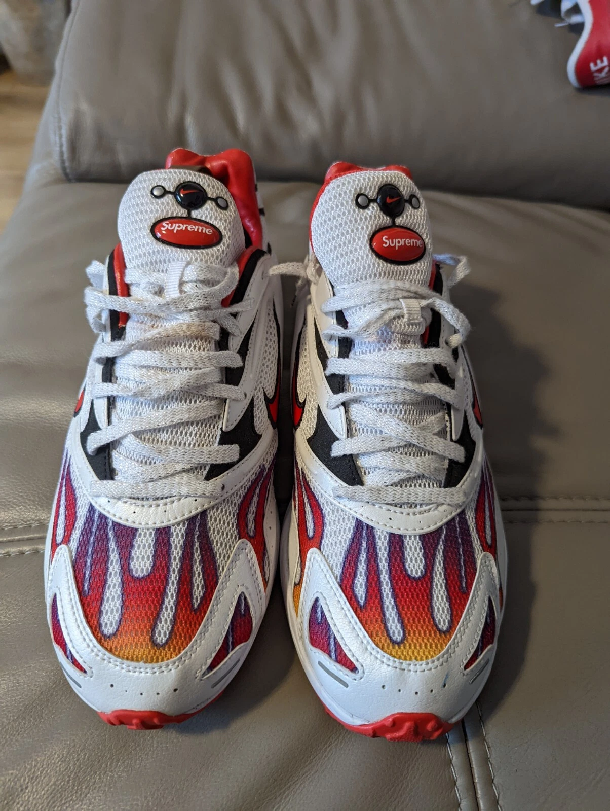 SUPERBE HOMME DESIGNER NIKE ZOOM STREAK SPECTRUM PLUS X SUPREME UK 7,5 ULTRA RARE !