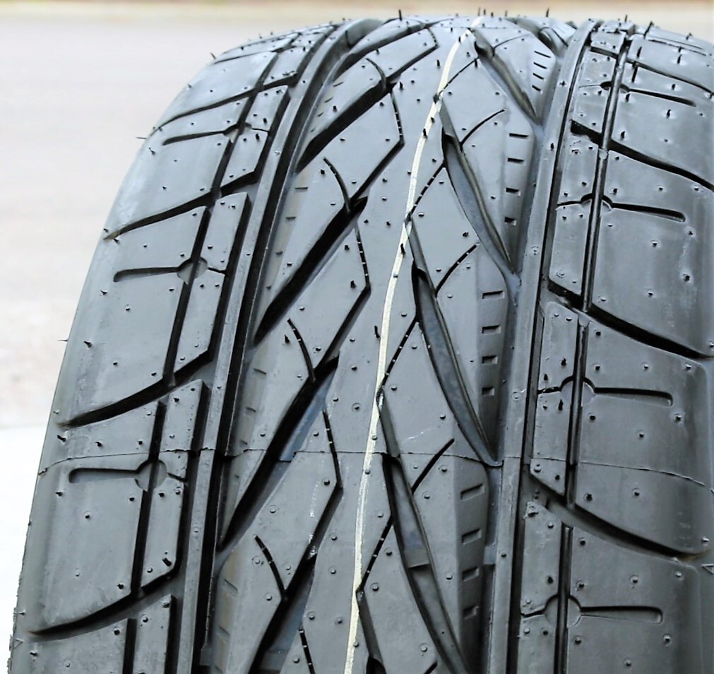 4 Tires 235/40R18 ZR Forceum Hexa-R AS A/S High Performance 95Y XL