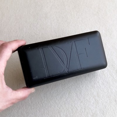 DIANE VON FURSTENBERG Black Hardshell Sunglasses Case s-l400.jpg main image 4