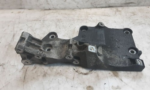 Volkswagen Touran I 2008 Halterung Lichtmaschine 03G903143A Diesel 103kW