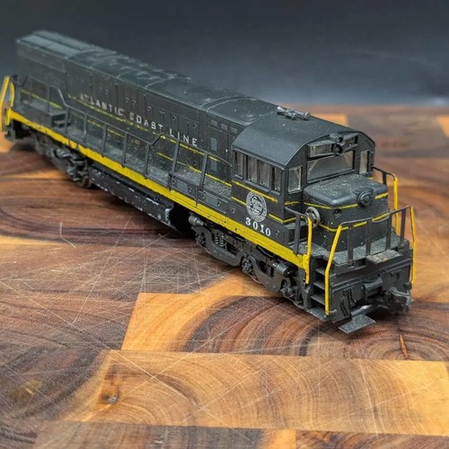 Rivarossi HR2537 HO Atlantic Coast Line GE U25C Diesel Loco DCC 3010 NO FUNCIONA | Zustand: Used