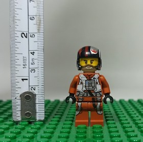 LEGO 2015 STAR WARS SW0658 PILOT JUMPSUIT POE DAMERON MINI FIGURE #75102
