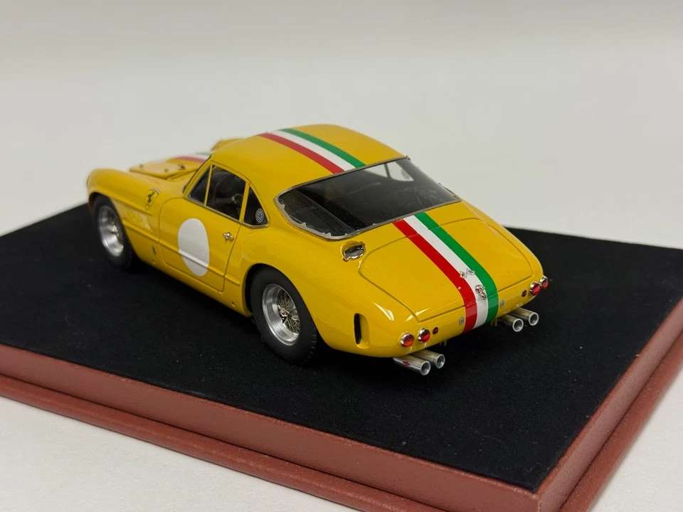 1/24 Tecnomodel Ferrari 250 GT Sperimentale 1961/62 in Yellow with Engine ABG188 - Image 4 of 4