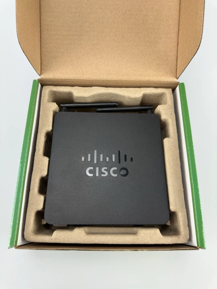 Cisco RV110W Wireless-N VPN Firewall Router - Image 3 of 4