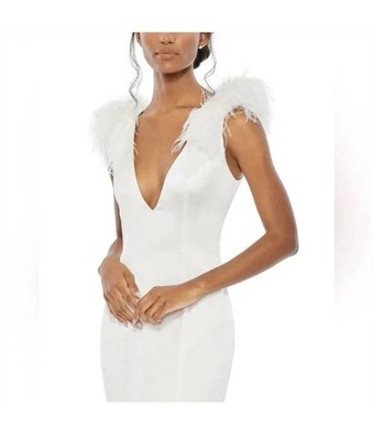 MAC DUGGAL White Feather Shoulder Mermaid Wedding Dress Size 4 Style 68137