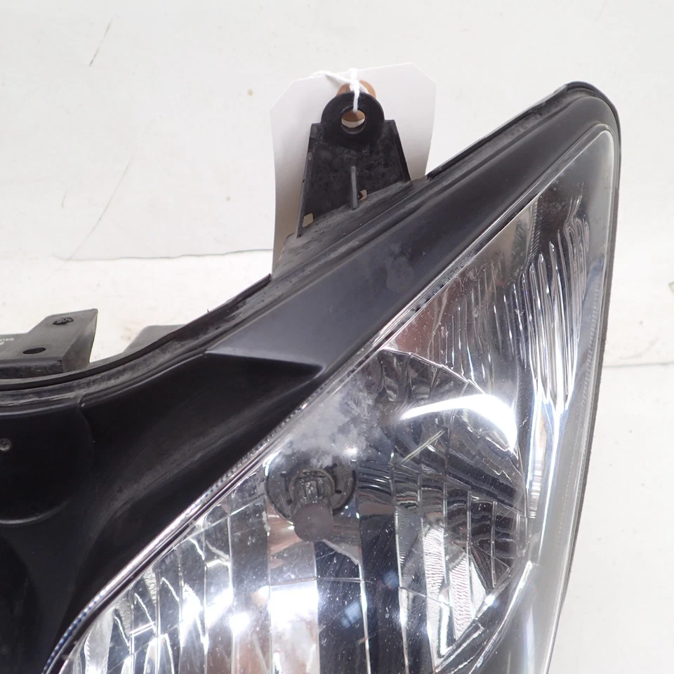 04-11 suzuki v-strom vstrom DL DL650 headlight - Image 2 of 4