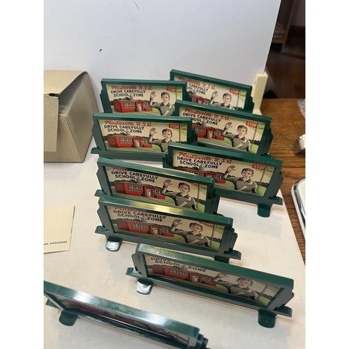 Plasticville #1028 Billboard Box w/ 12 Original BB-9 School Zone Billboards -NOS - Picture 2 of 3