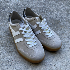 Gola Cyclone Suede Low Top Women  s Sneakers Beige Gum Sole Style CLB762