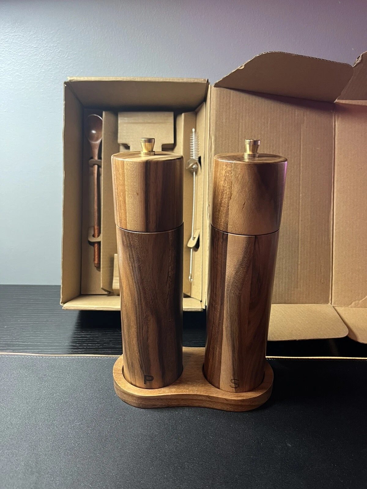 Wooden Salt and Pepper Grinder Set,8 Inch Manual Salt and Pepper Mill, Adjustabl