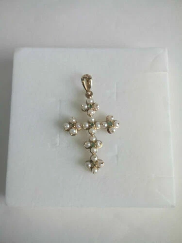 Collane e ciondoli antichi bianchi in oro