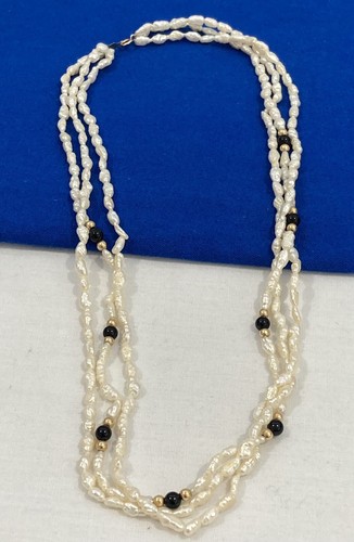 THREE STRAND NECKLACE 14k Gold 