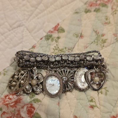 Avon Excellin Silver Tone Charm Bracelet Watch Flower Heart Vintage Style