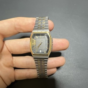 Seiko Quartz Wristwatch Two-Tone Silver/Gold Stainless Steel For Parts/Repair