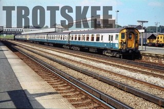 35mm Slide BR British Railways EMU Class 411 7117 Ashford 1982 Orig