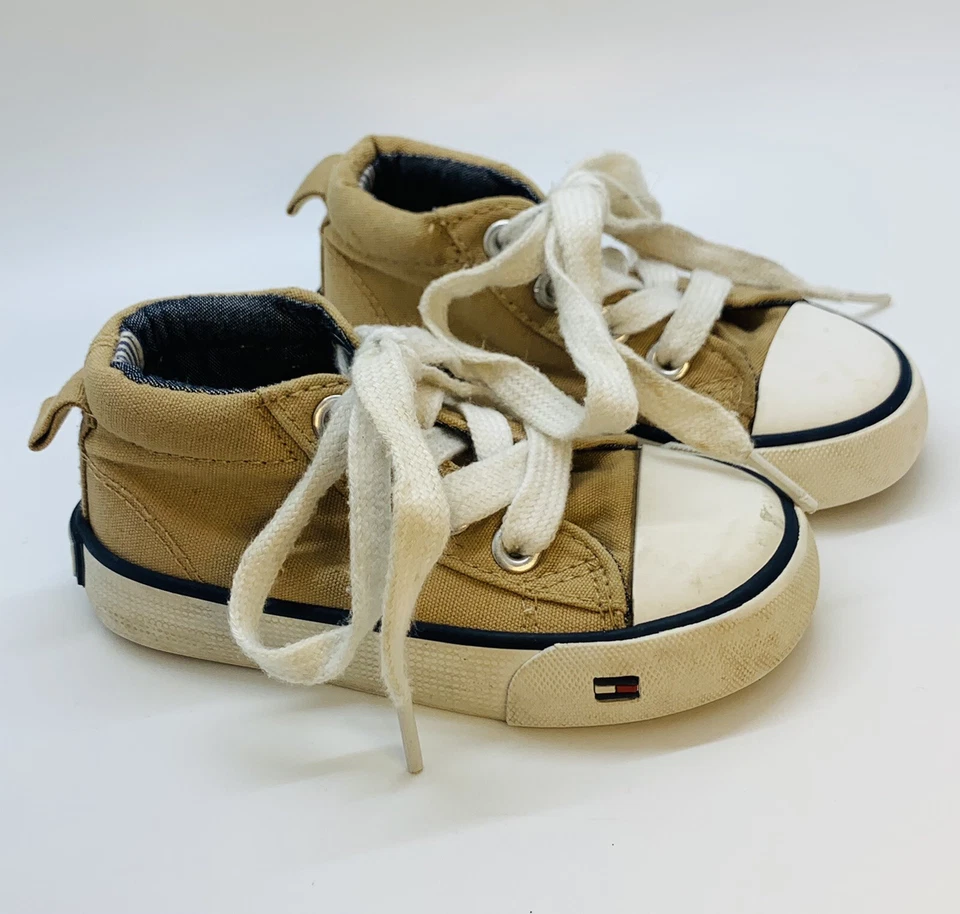 ZAPATOS Tommy Hilfiger Lil Lawrence de lona tostada de caña alta para niños pequeños talla 6 Foto 2 de 4