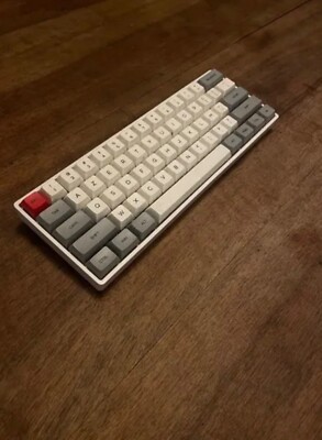 Gaming tastatur epomaker sk 61 Farbe weiß mit yellow switches die schnellsten 