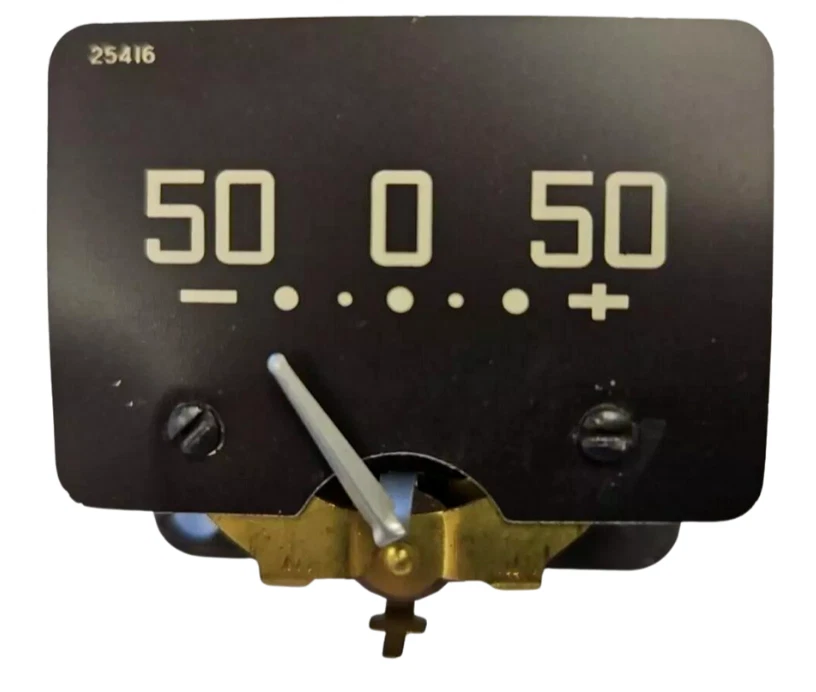 1951-1952 Plymouth Cambridge Cranbrook Concord amperímetro medidor de voltaje NOS 1383735 Foto 2 de 4