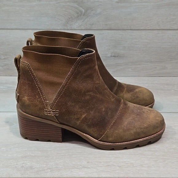 sorel ankle tractor platform leather boots