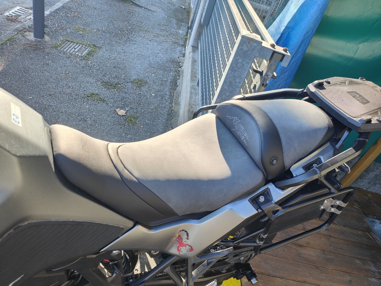 Selle Grand Confort Honda Africa Twin 1100 en cuir premium gel pour routière