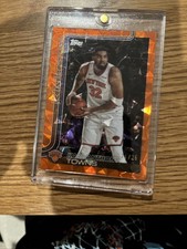 2025-26 Topps Karl-Anthony Towns #19 Orange Holofoil /25