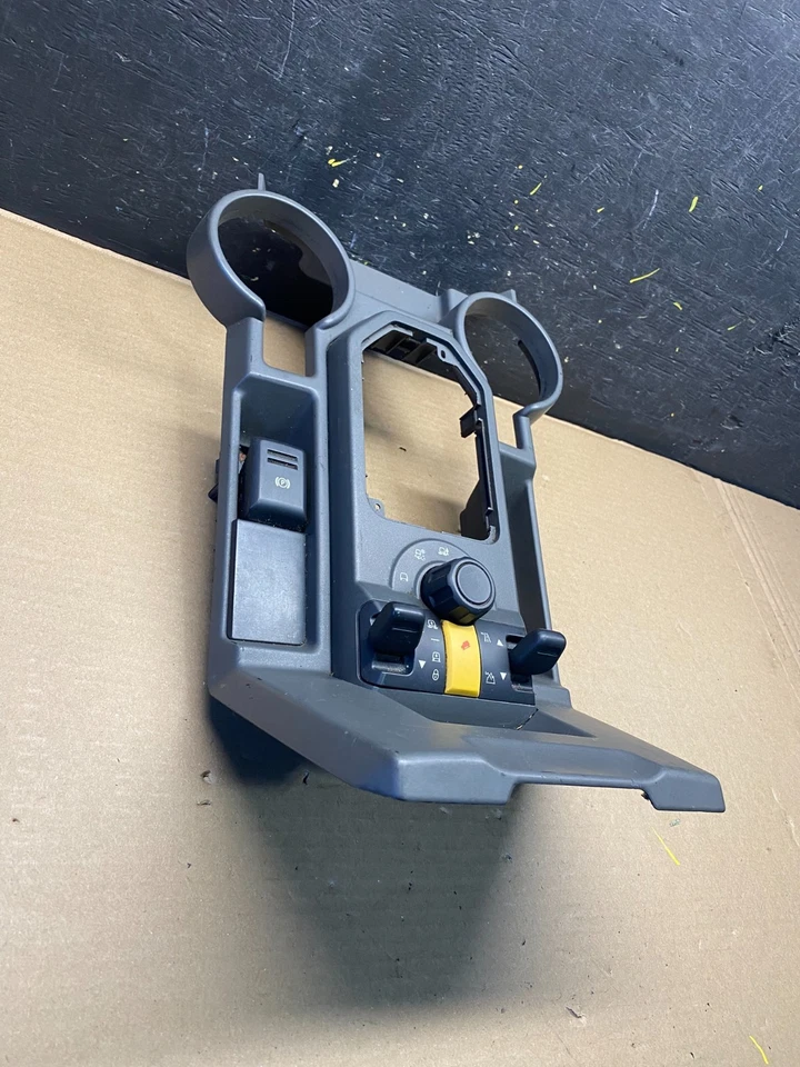 2005-2009 Land Rover LR3 Center Console Control Switch Shifter Trim S2558 DG - Image 2 of 4
