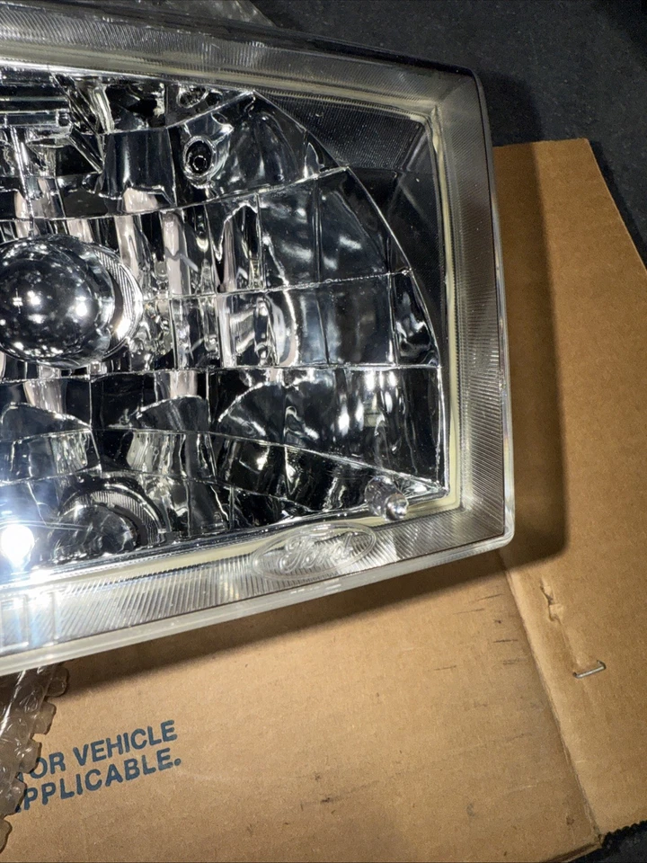 🔥OEM NUEVO Ford 6W3Z13008BA Conjunto de lámpara lado del conductor Mercury Grand Marquis 06-09 Foto 3 de 4