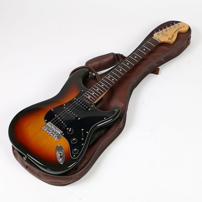 Fender Japan ST72-500 3TS 3Tone Sunburst Electric Guitar, 1986