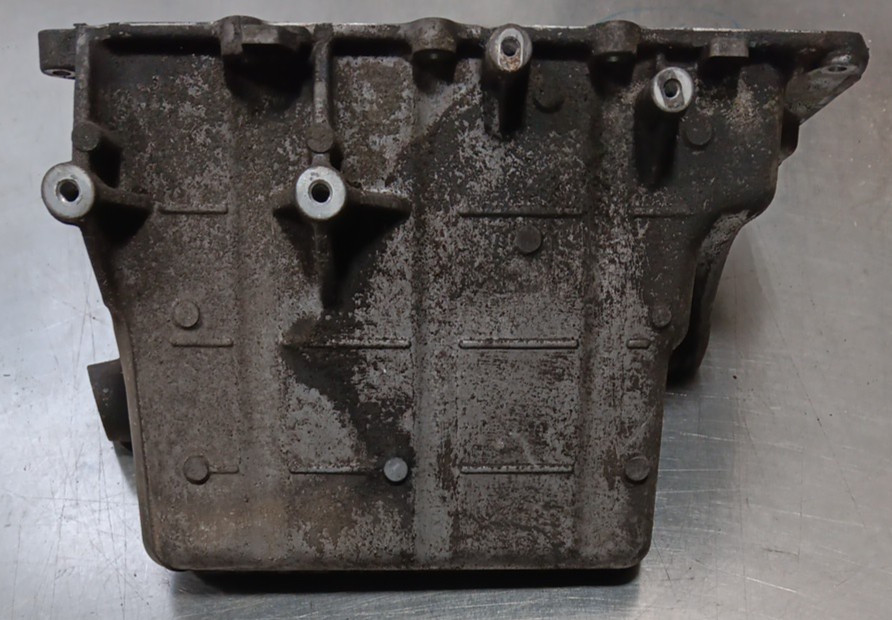 SMART FOR TWO BRABUS 2009 OE 1.0 L 3 CYLINDER LOWER DRAIN OIL PAN 1320100013 4R