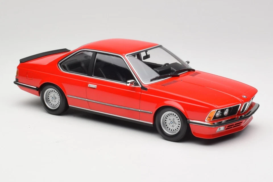 80435B5D026 BMW E24 635 CSi Red Dealer Edition Minichamps 1/18 - Image 4 of 4