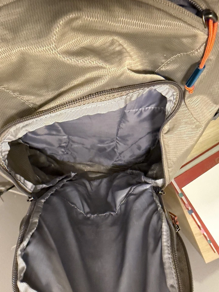 Camelback Rim Runner Backpack 22L Tan/Orange - Image 4 of 4