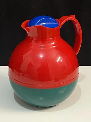 Ancien pichet thermos cafetière, théière. Rouge bleu et vert vintage - Photo 1/4