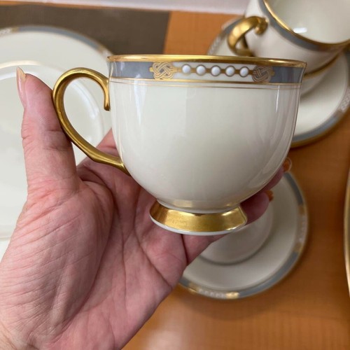Lenox McKinley Service for 4 Elegant Gold Rim Dinnerware Set from Japan - Picture 10 of 10