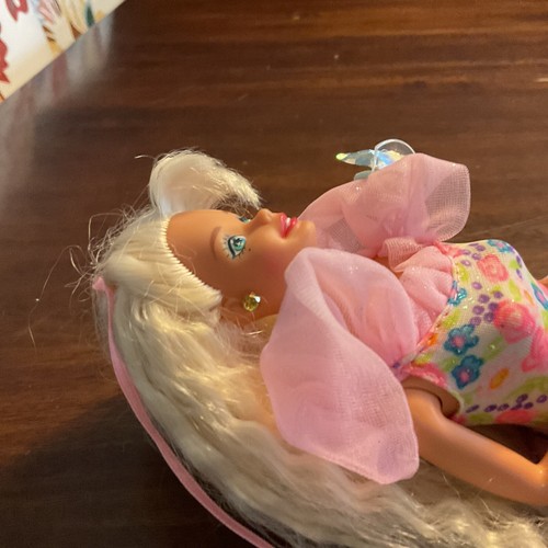 VINTAGE BARBIE 1994 BUTTERFLY PRINCESS BARBIE DOLL - Picture 5 of 15