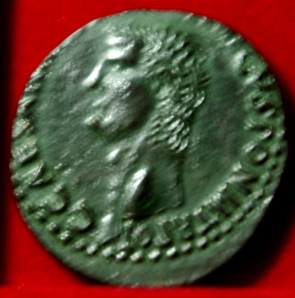 C3- 18 - MUY BONITO AS DE - CALIGULA - - EBC+