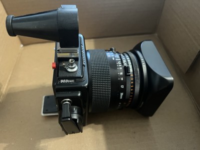 ハッセルブラッド 903 SWC Biogon 38mm f/4.5 T* Hasselblad 903 SWC Biogon 38mm f/4.5 T* Lens With Viewer And Hood