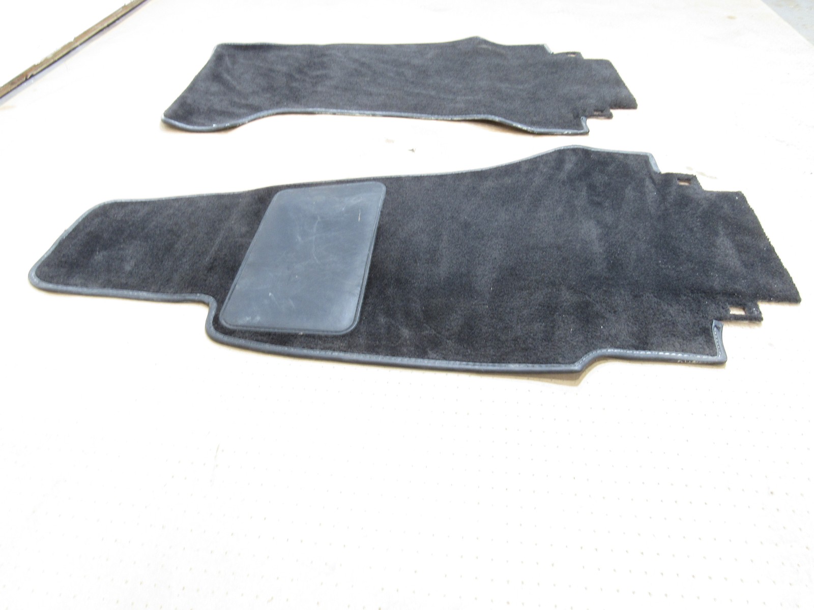 Aston Martin Vanquish 2014-2018 Front Right Floor mats Set
