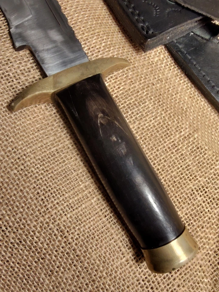 Cuchillo BOWIE grande pesado de 15" de un solo filo con protector/extremo de latón y mango de madera Foto 3 de 4