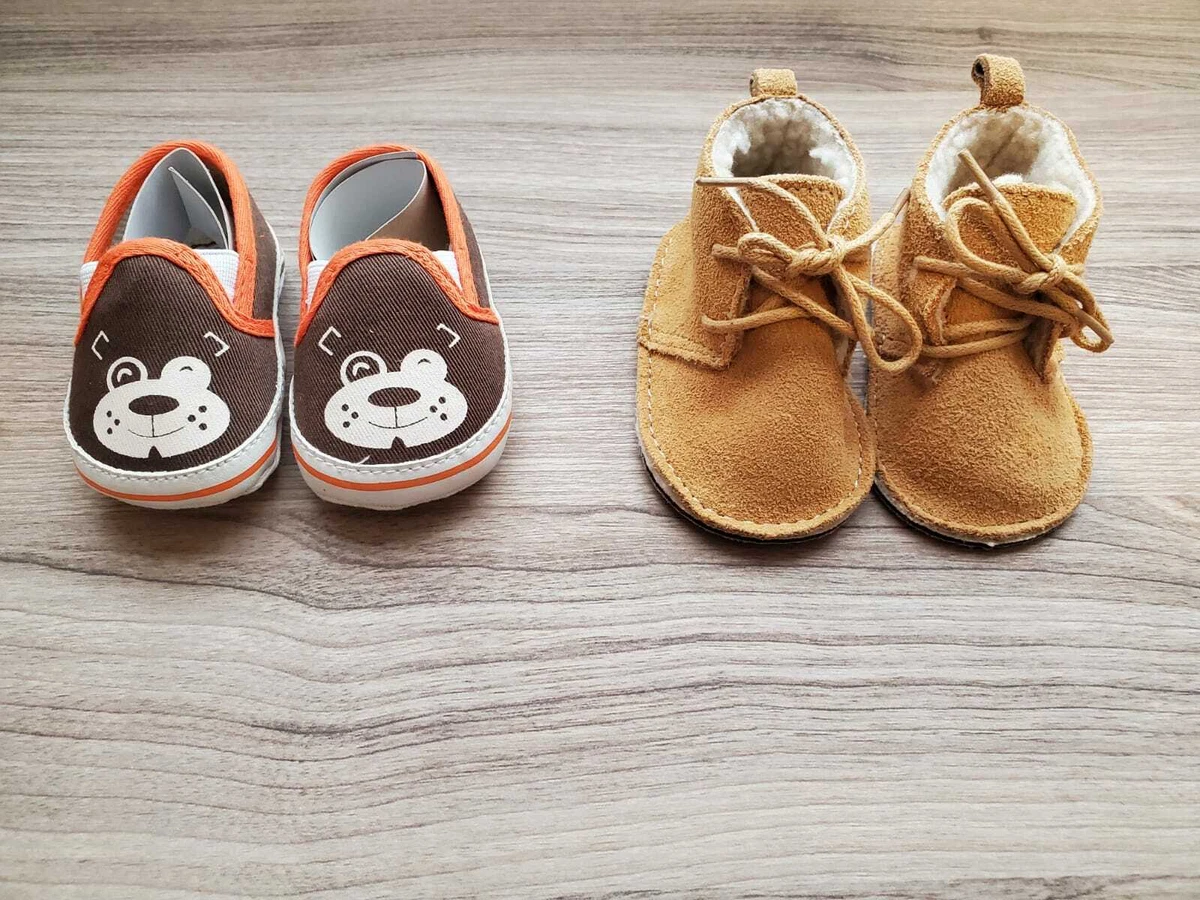 2 New Baby Shoes baby Gap 0 3 months shearling chukka buckskin and bear shoes