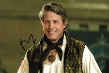 Hugh Grant autograph signed 20x30 cm picture