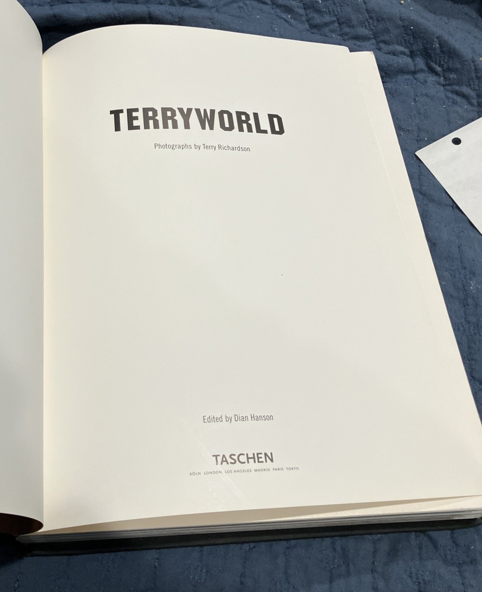 TERRYWORLD-OVERSIZED 2004 FIRST EDITION- PRINTED GERMANY-BY TERRYWORLD-OVERSIZED 2004 FIRST EDITION- PRINTED GERMANY-BY