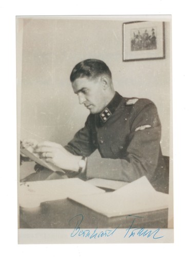 Bernhard Frank signiertes Foto - SS-Obersalzbergkommandant, verhaftet Göring
