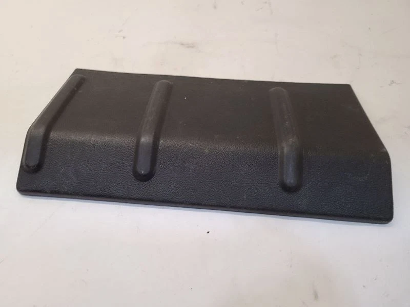 2007 07 HUMMER H3 RH Right Rear Seat Fold Panel - Image 3 of 4