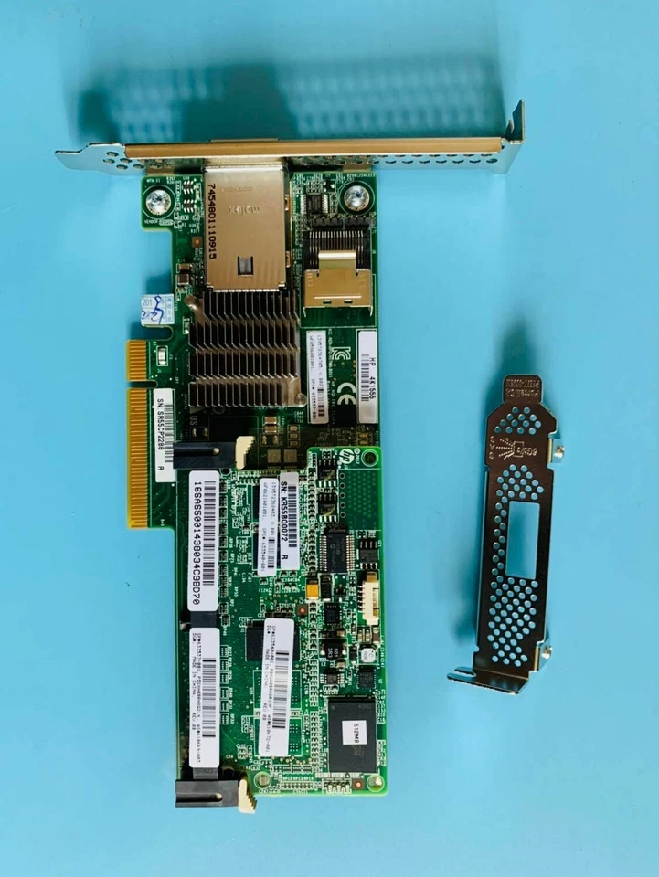 HP 631667-B21 633537-001  Smart Array P222 512MB Cache PCI-E SAS RAID Controller - Image 2 of 3