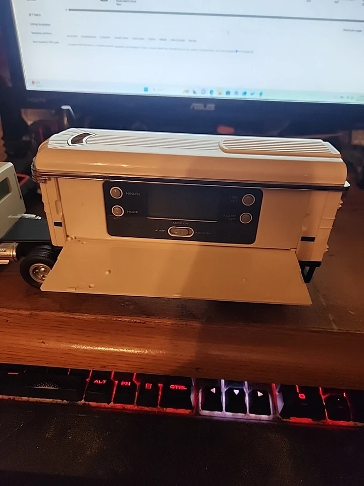 老式沃尔玛拖拉机和拖车新奇调幅调频收音机闹钟罕见 — 第 4/4 张图片