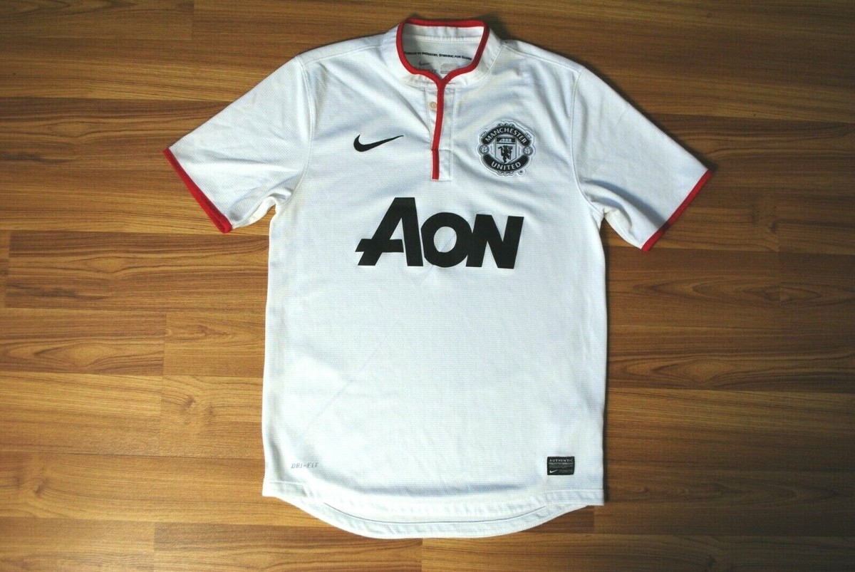 SIZE SMALL MANCHESTER UNITED AWAY FOOTBALL SHIRT 2012-2014