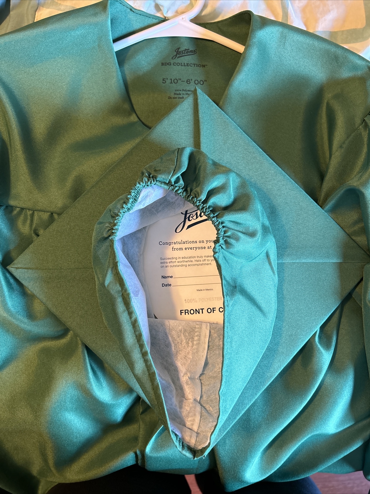 JOSTENS GRADUATION GOWN , green shiny fabric 5’10” … Gem