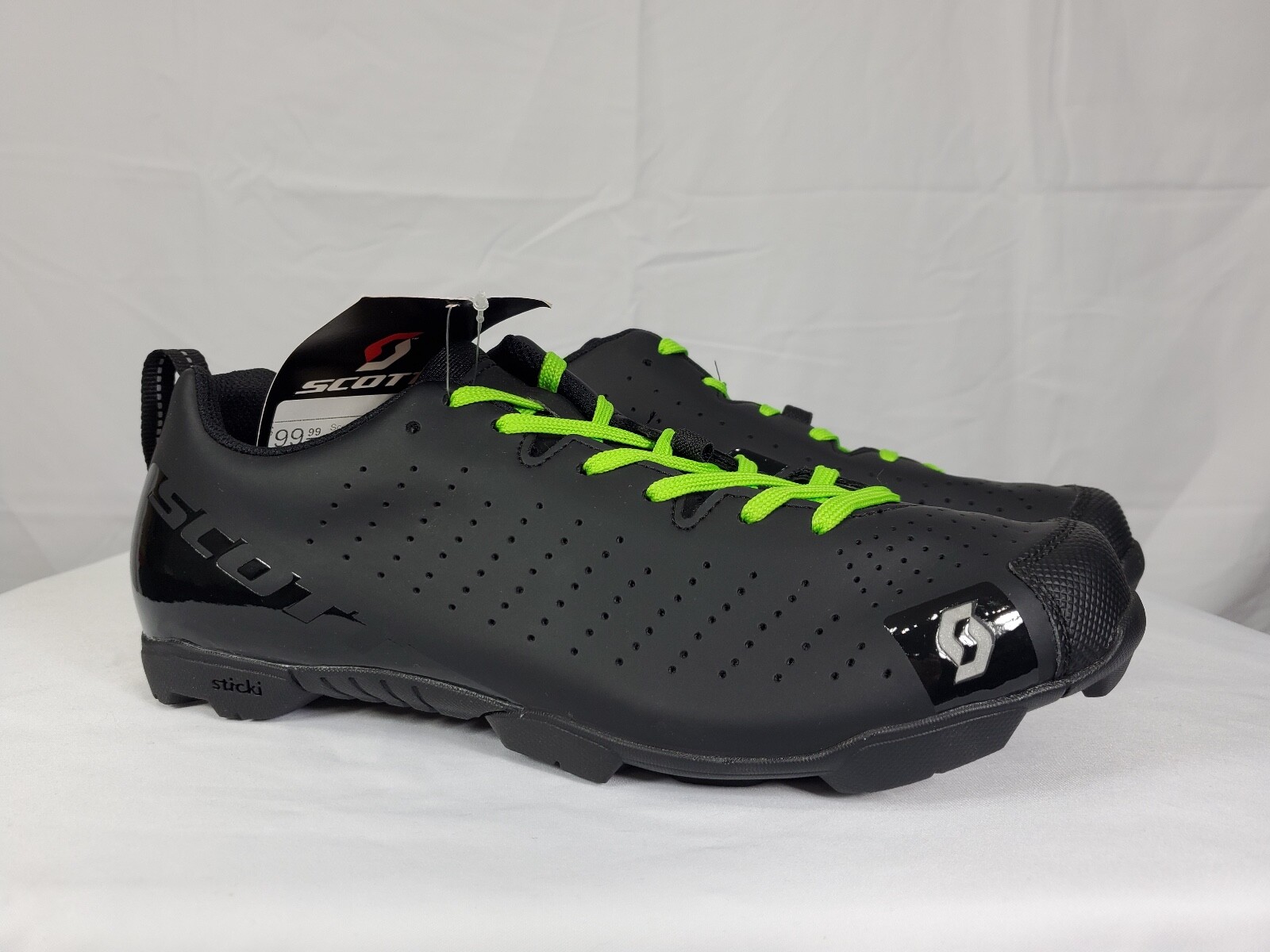 scott comp lace