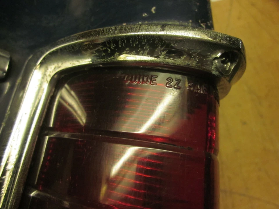 Pontiac Tempest 1964 cuarto de extensión de panel y luz trasera Foto 4 de 4