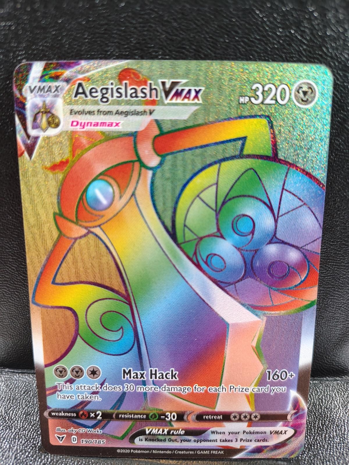 Aegislash VMAX 190/185 Rainbow Rare Vivid Voltage Pokemon Holo Near Mint